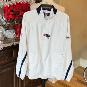 Patriots NFL White Windbreaker Pullover Mens Medium